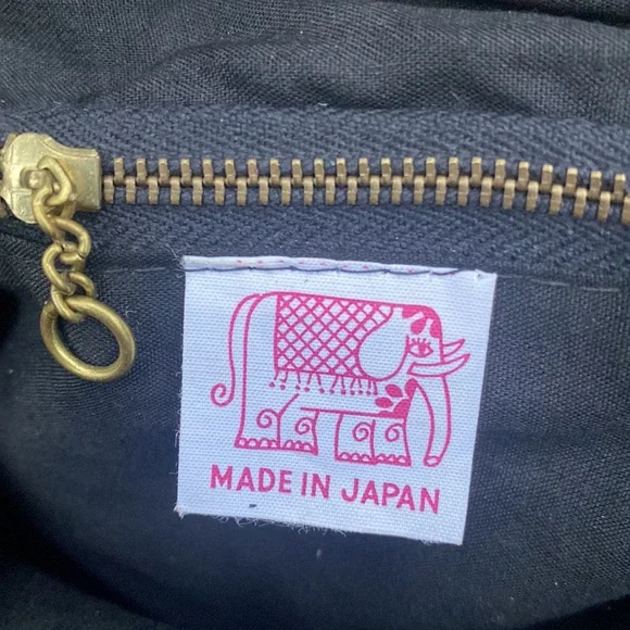 🕵️‍♂️HOST PICK👀 Japanese raffia  handbag w/ wooden angled frame Black - Picture 9 of 9